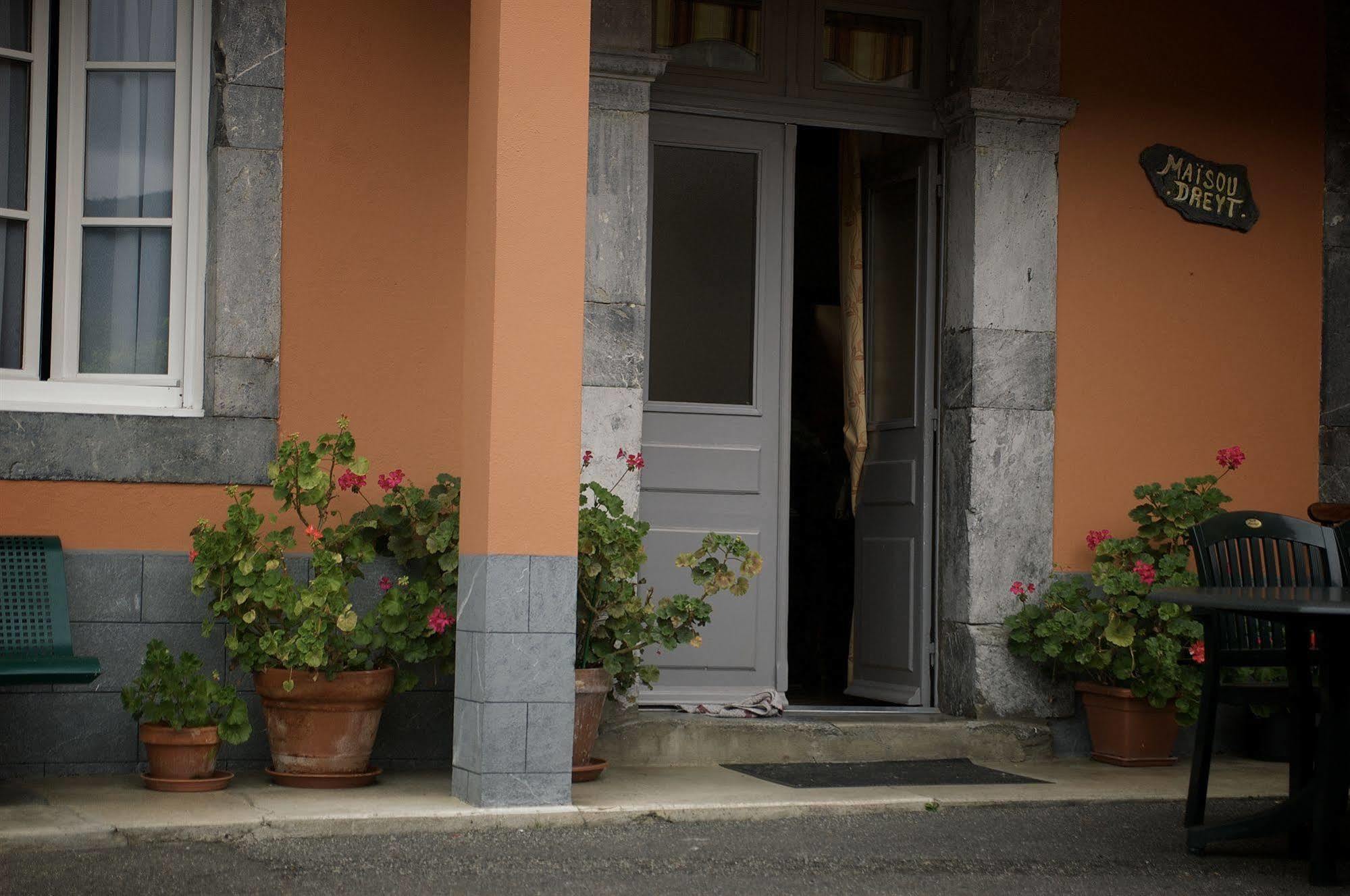 Hôtel Ladagnous Peyrouse Extérieur photo