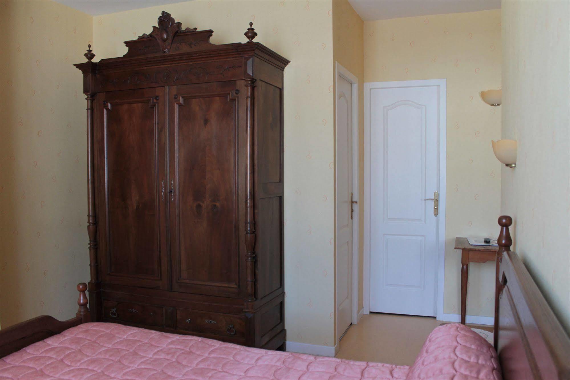 Hôtel Ladagnous Peyrouse Extérieur photo